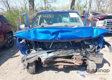 2003 Chevrolet Silverado 1500 из США, поврежденный, VIN 1GCEC14XX3Z279418